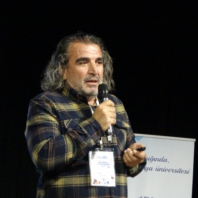 Prof. Dr. Lokman Aslan: "Afet yönetimi veteriner hekimsiz olmaz"