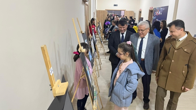 Alaşehirli öğrencilerden Filistin'e duygu dolu şiirlerle destek