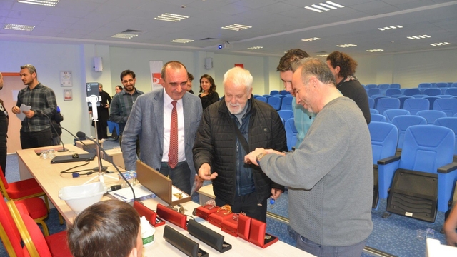 BŞEÜ'de 'Göktaşı Avcısı' semineri yoğun ilgi gördü