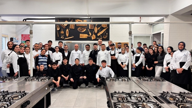 Geleceğin aşçıları balık workshopu yaptı