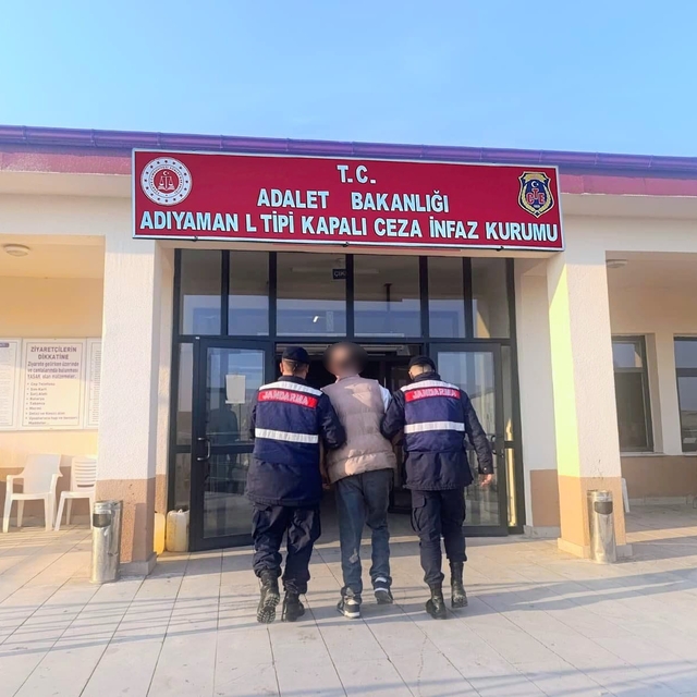 Aranması bulunan 2 şahıs yakalandı