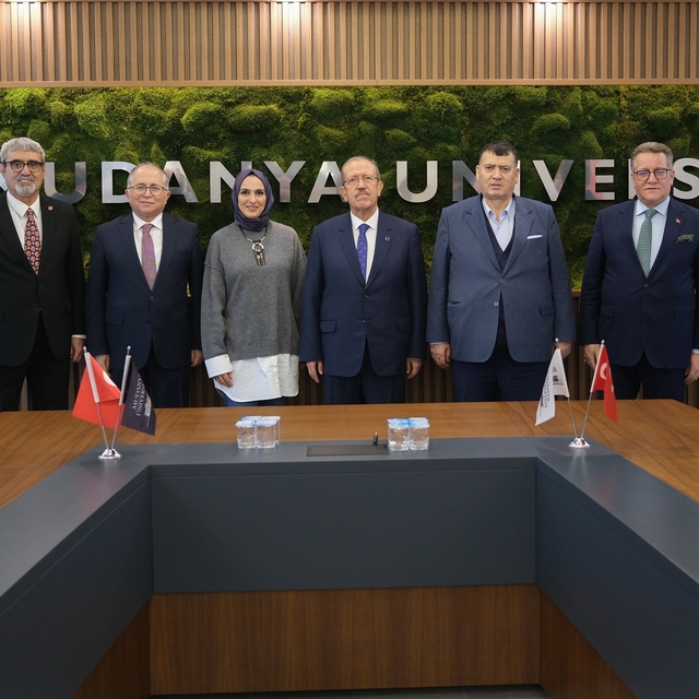 Dr. Özkul'dan Mudanya Üniversitesi'nde 'hayat' dersi