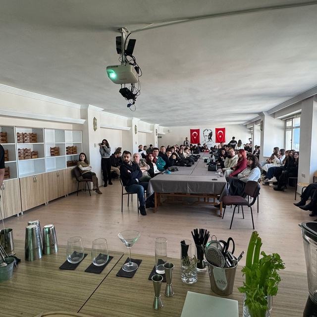 MSKÜ'de turizm sektöründe içecek hazırlanması alanında uygulamalı eğitim