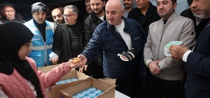 Darıca'da vatandaşlara lokma ikram edildi