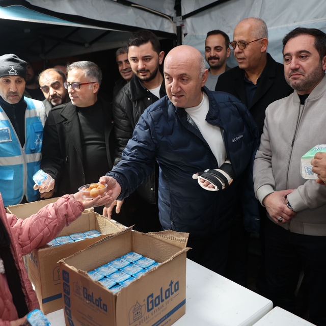 Darıca'da vatandaşlara lokma ikram edildi