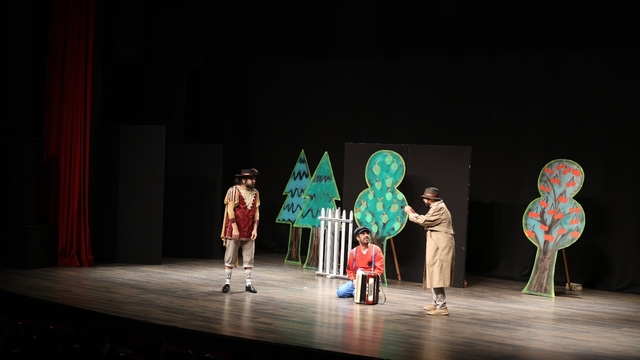 Başkan Çerçioğlu, çocukları tiyatro ile buluşturdu