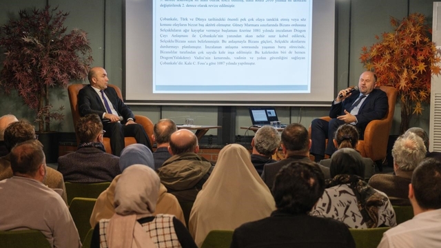 Başiskele'deki kültür söyleşisinde Çobankale kazıları anlatıldı