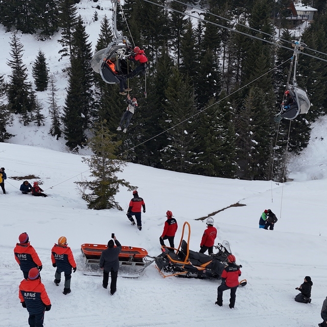 Ordu'daki kayak merkezinde gerçeğini aratmayan kurtarma tatbikatı