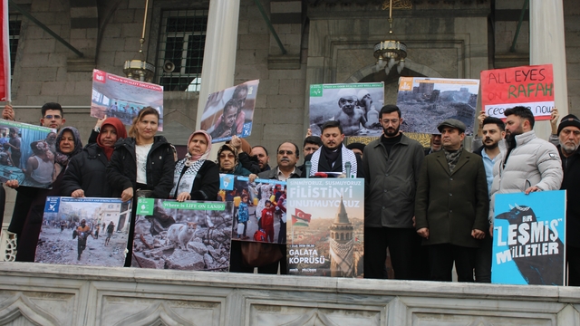 İnsanlık İttifakı 1 Ocak'ta Galata'da buluşuyor
TÜGVA Kayseri İl Başkanı İsmail Vefa Bayırbaş:
"1 Ocak'ta, saat 08.30'da Galata Köprüsü'nde sinmiyoruz, susmuyoruz, Filistin'i unutmuyoruz"