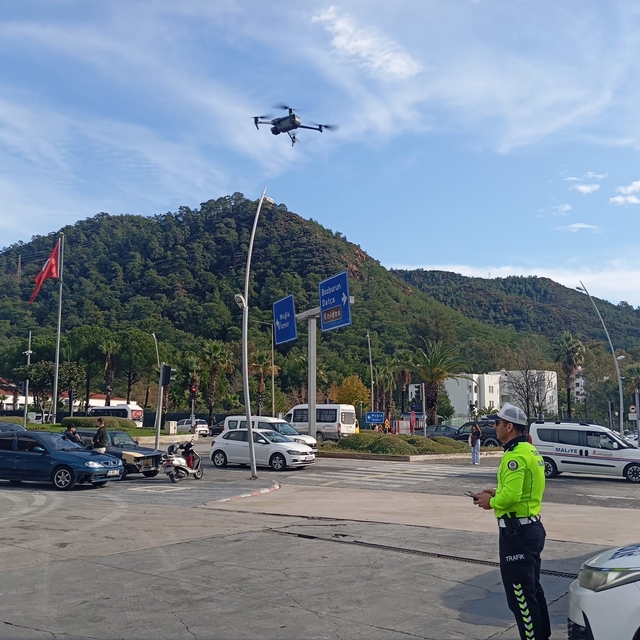 Marmaris'te yeni yıl öncesi trafik denetimleri sıklaştırıldı