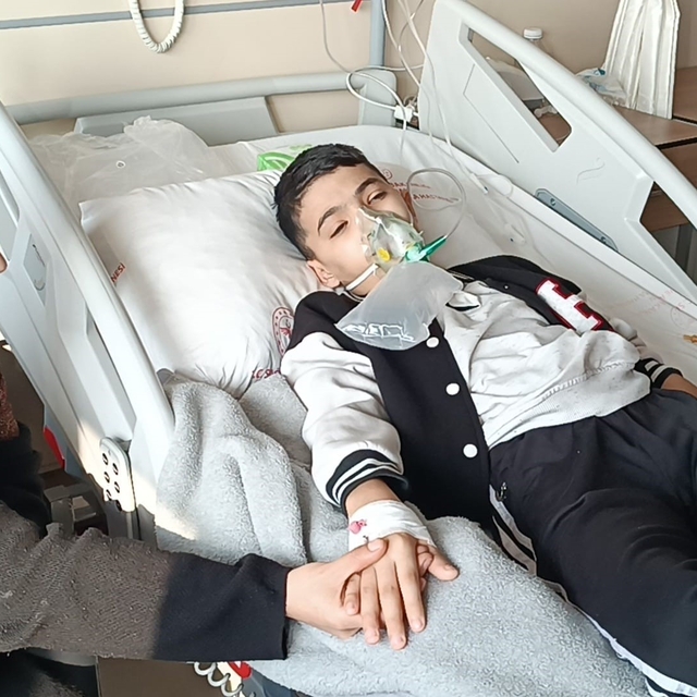 Batman'da 13 yaşındaki çocuk 52 gündür öksürük nöbeti yaşıyor