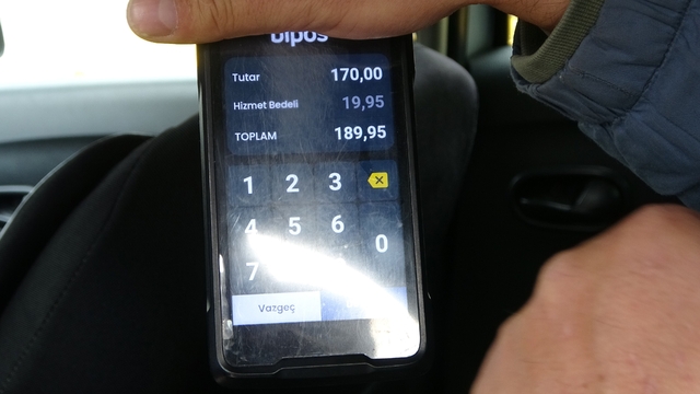 Kadın yolcu ile taksicinin hizmet bedeli tartışması: "Haram olsun" diyerek araçtan indi
Bu uygulama, taksiciyle yolcuyu karşı karşıya getiriyor