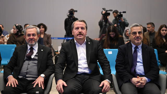 "Memur-Sen Tez Ödülleri" sahiplerini buldu