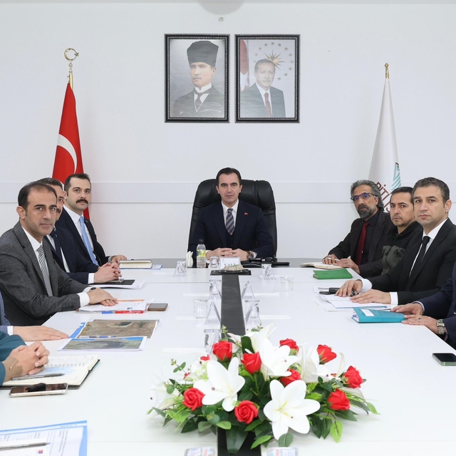 Bitlis Valisi Ahmet Karakaya başkanlığında Nemrut Kalderası değerlendirme t...