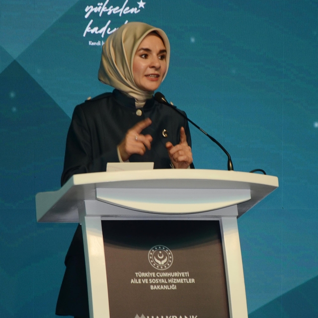 Bakan Göktaş: Türkiye'de kadınlar girişimciliğe yön veriyor