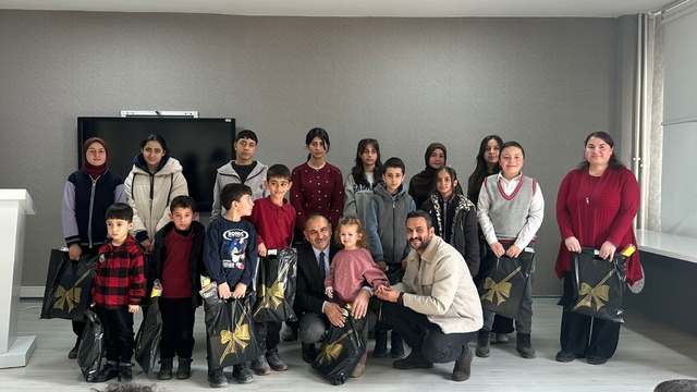 Muradiye'de 2. kitap okuma yarışması ödül töreni düzenlendi