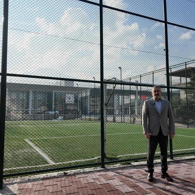 Pamukkale Belediyesi mahalle gençlerinin kullandığı halı sahayı ücretli yap...