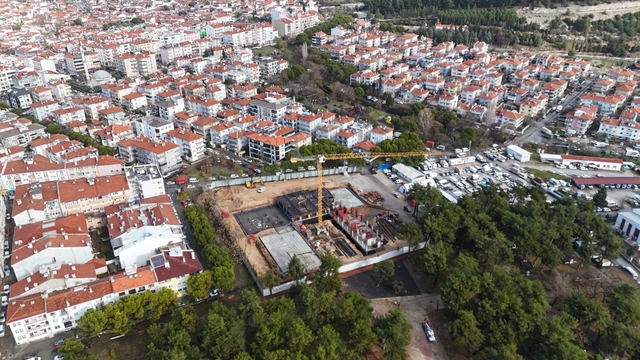 Muğla'da depreme dayanıksız olduğu için yıkılan huzurevi yeniden inşa ediliyor