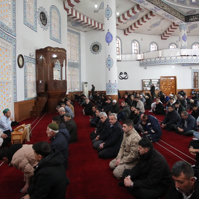 Hayatını kaybeden AİÇÜ öğrencisi Remziye Horuz İçin Mevlid programı düzenle...