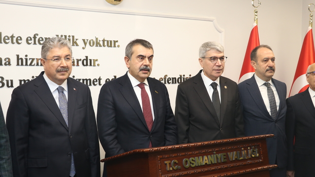 Milli Eğitim Bakanı Yusuf Tekin deprem bölgesindeki derslik yatırımlarını anlattı: