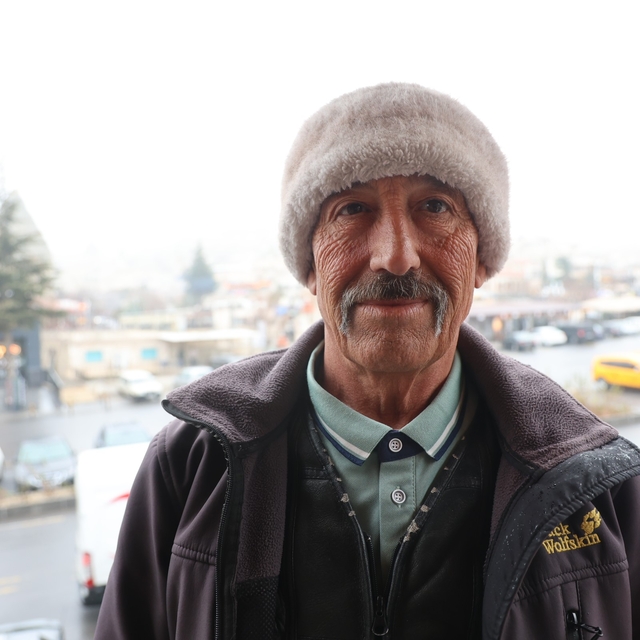 9 dil biliyor, gören şaşırıyor