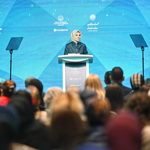 Bakan Göktaş: "Kadınlarımız kalkınmanın asli faktörüdür"
Yükselen kadınlar...