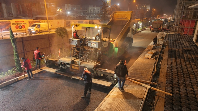 Büyükşehir, Azerbaycan Mahallesi'nde yol konforunu artırıyor