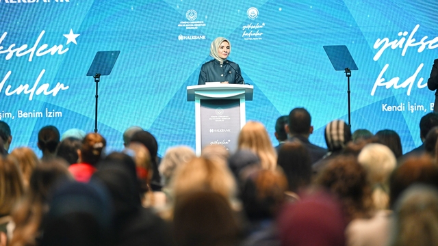 Bakan Göktaş: "Kadınlarımız kalkınmanın asli faktörüdür"
Yükselen kadınlar projesi Antalya'da tanıtıldı