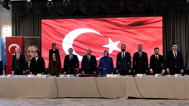 Eskişehir'de AK Parti İl Başkanlığı Değerlendirme Toplantısı düzenlendi