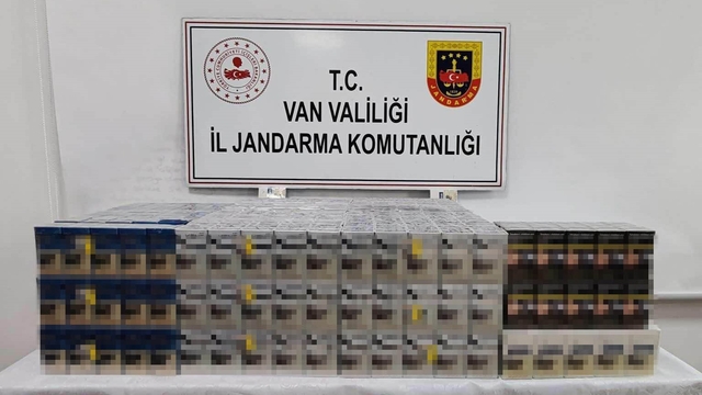 Çaldıran'da bin 230 paket kaçak sigara ele geçirildi