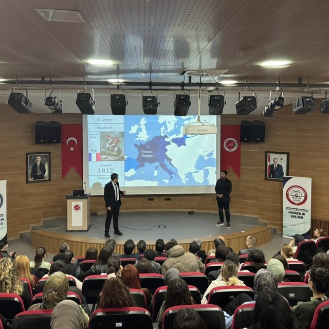 Üniversite öğrencileri liderlik sunumlarıyla yarıştı