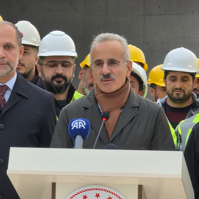 Bakan Uraloğlu: Hatay Havalimanı'ndaki tüm çalışmalar 2026'da tamamlanacak...