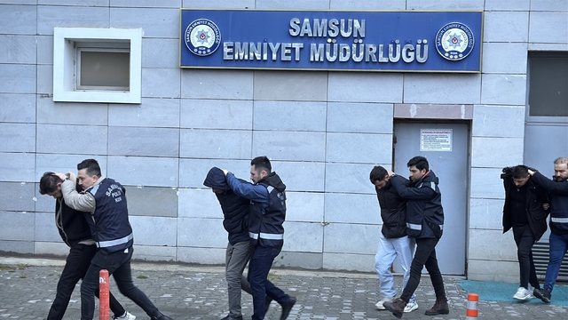 Samsun'da tütün kaçakçılarına operasyon: 4 gözaltı