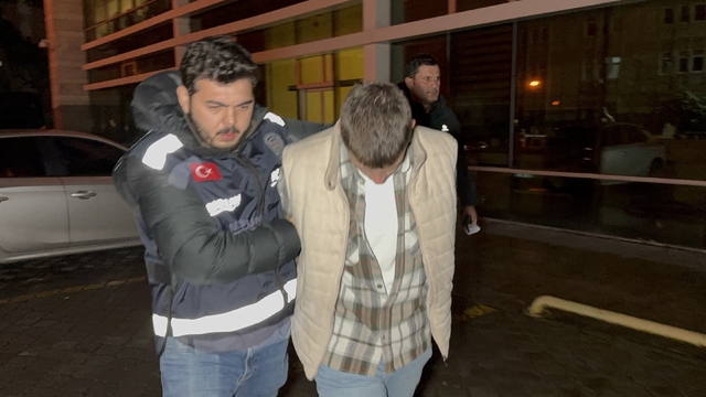 Çaldığı motosikleti tarlaya attı, parmak izinden yakalandı