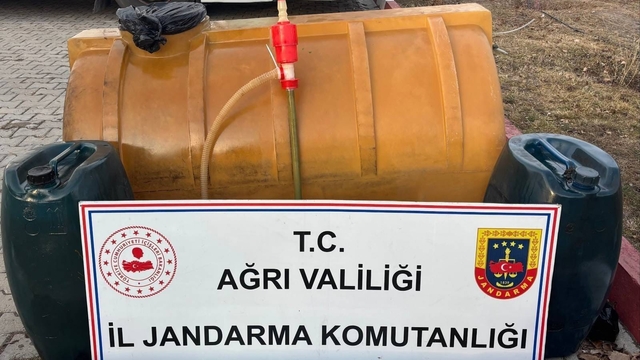 Ağrı'da yolcu otobüsünde 245 litre kaçak akaryakıt ele geçirildi