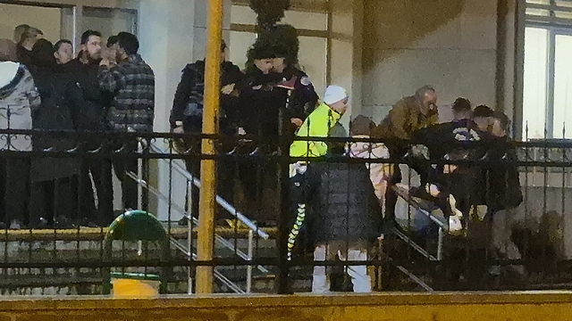 Duruşmadan sonra taraflar birbirine girdi
Polis ekiplerinin müdahalesiyle kavga büyümeden önlendi