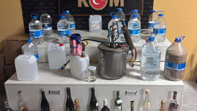 Sakarya'da kaçak alkol operasyonunda 1 kişi yakalandı