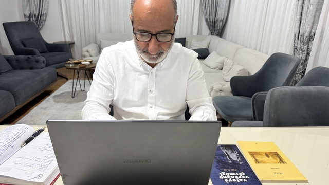 Arıcı Cevat 50'sinde üniversite okudu, 60'ında kitap kaleme aldı