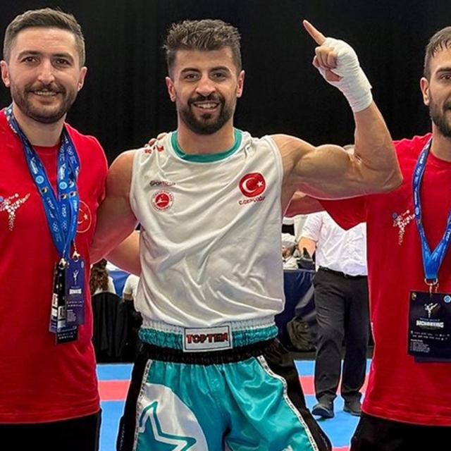 Öğretim üyesi Dr. Gençoğlu, dünya ikincisi oldu