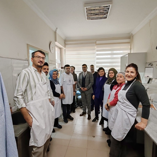 Kütahya'da öğretmenler ÖRAV eğitim şenliğinde buluştu