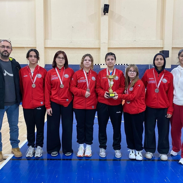 Liselerarası futbolun şampiyonu Bilecik'te belli oldu