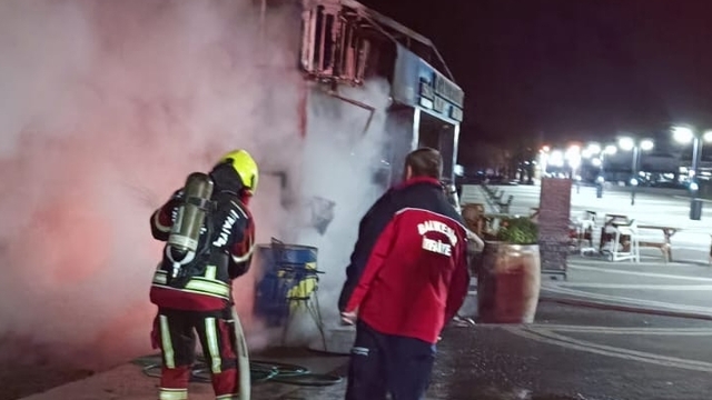 Balıkesir'de bir restoranda çıkan yangın söndürüldü