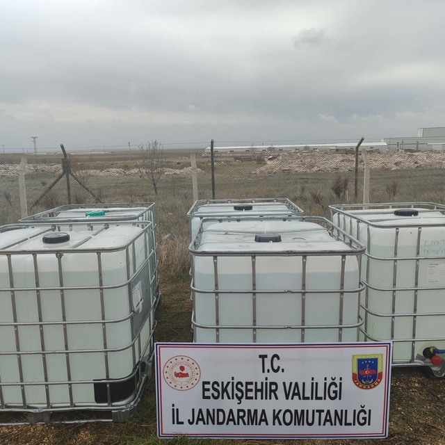Eskişehir'de 5 bin litre etil alkol geçirildi