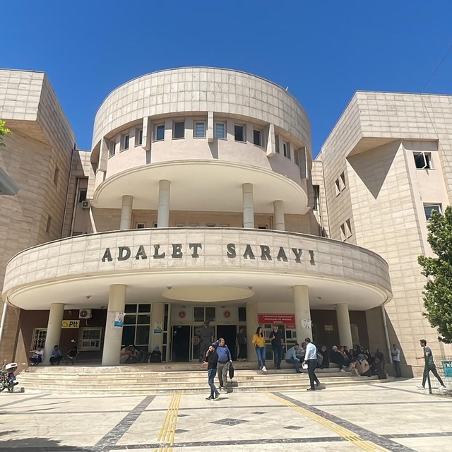 Şanlıurfa'da 'rüşvet' ve 'yolsuzluk' soruşturması; 11 tutuklama