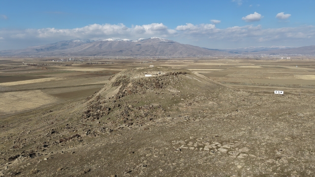 Körzüt Kalesi'ndeki kazılarda Urartu tarihi için önemli verilere ulaşıldı
