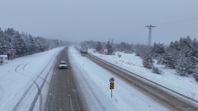 Kastamonu'nun yüksek kesimlerinde yoğun kar yağışı