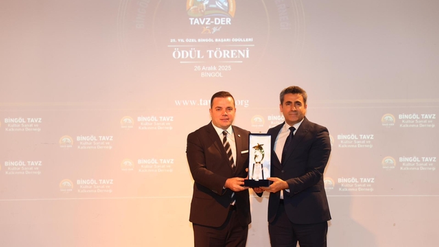 BİNTSO Başkanı Kadir Çintay'a ödül