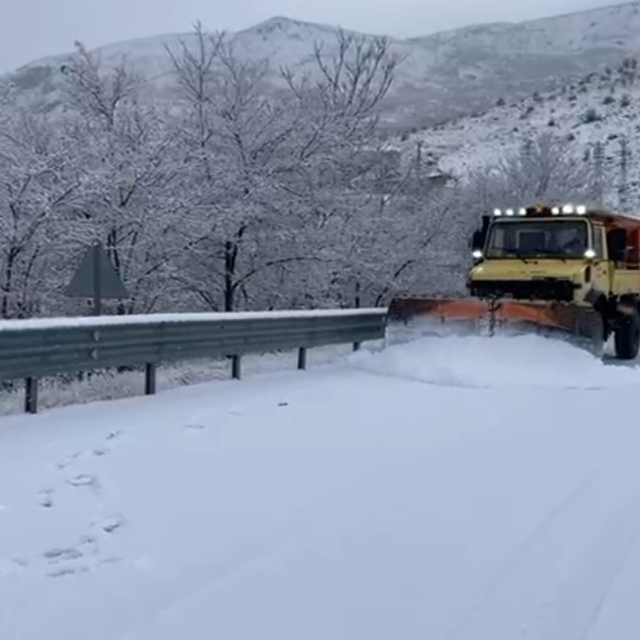 Elazığ'da 23 köy yolu kardan ulaşıma kapandı