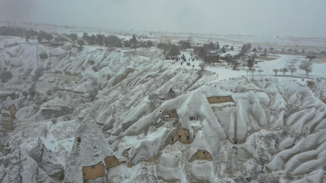 Kapadokya'da kar yağışı etkili oldu