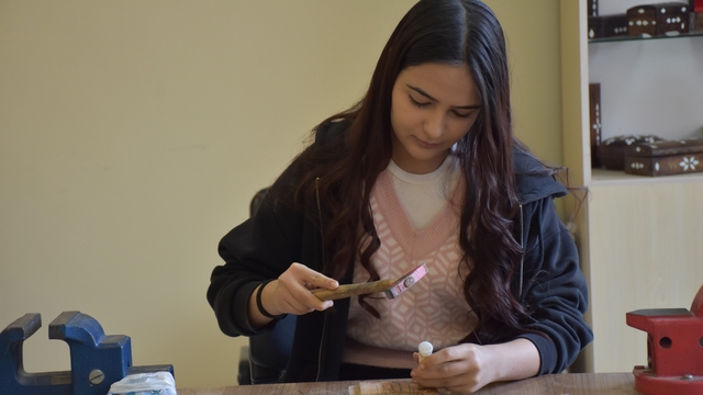 Sedef kakma sanatı kadın hüneriyle buluştu